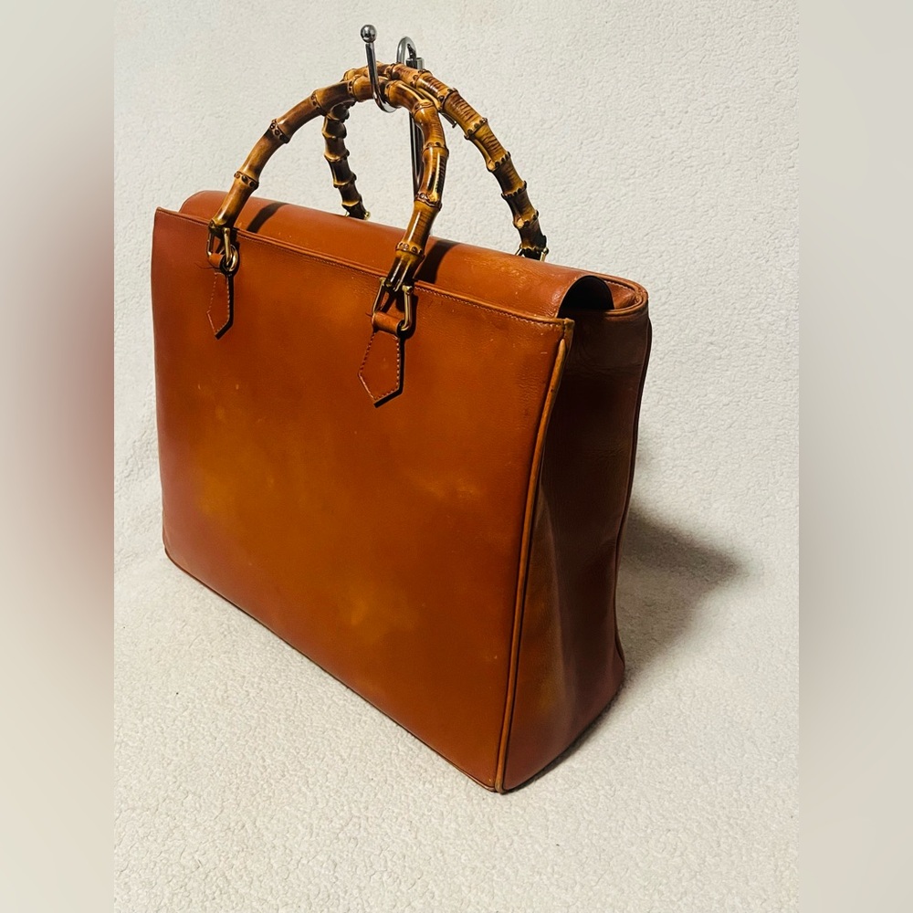Gucci Bamboo Leather Tote/ Handbag - Picture 8 of 16